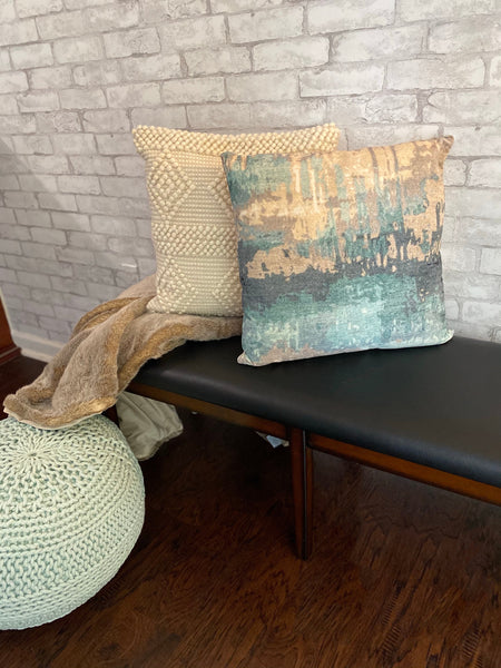 Dawn Throw Pillow, Ivory (20"x20"x4")