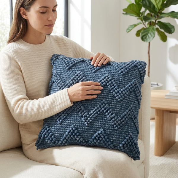Hadley Throw Pillow, Blue (20"x20"x4")