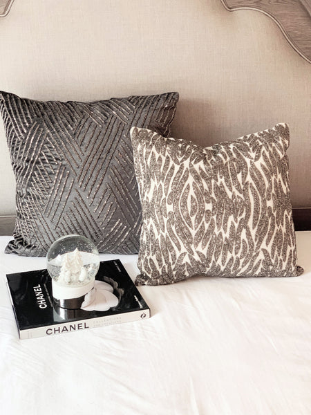 Abott Throw Pillow, Ivory (18"x18"x3")