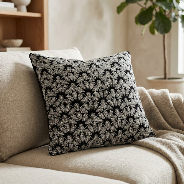 Lana Throw Pillow, Black (18"x18"x4")