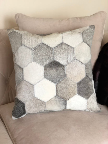 Eli Throw Pillow, Ivory (18"x18"x4")