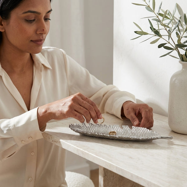 Olivia Leaf tray, Silver 12"