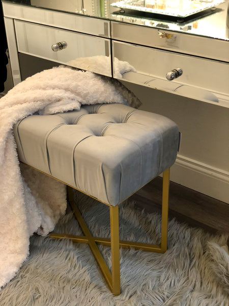 Modern Dua Rectangle Velvet Tufted Stool, Grey (12"x20"x19.25")