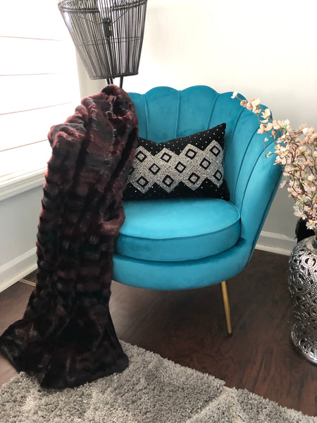Modern Emma Petal chair, (26"x32"x35")