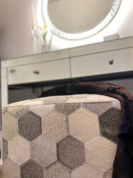 Geometric Hide Pouf Eli, Ivory (18"x18"x18")