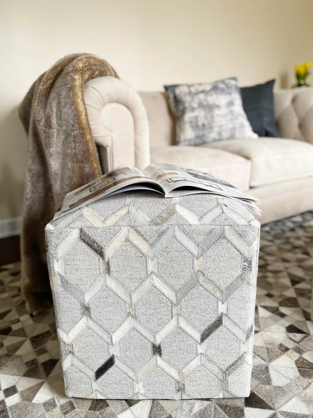 Beverly Geometric Hide Pouf, Ivory (18"x18"x18")