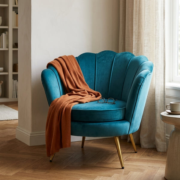 Modern Emma Petal chair, (26"x32"x35")