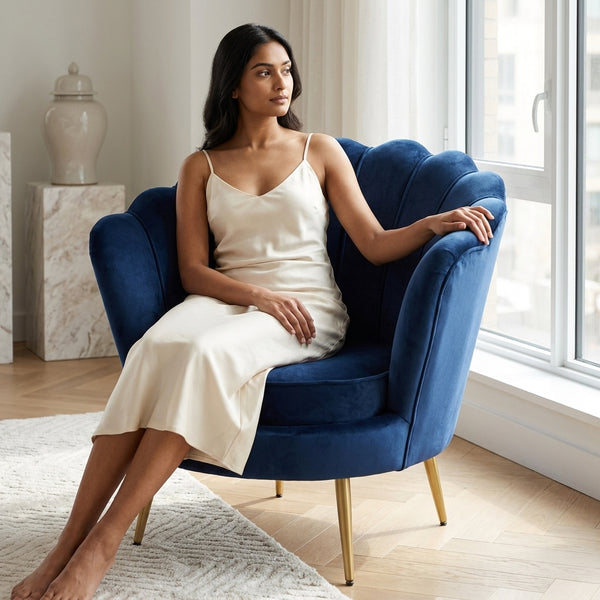 Modern Emma Petal chair, (26"x32"x35")