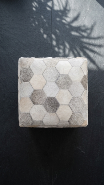 Geometric Hide Pouf Eli, Ivory (18"x18"x18")