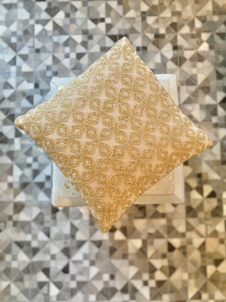 Bari Throw Pillow, Gold (18"x18"x4")